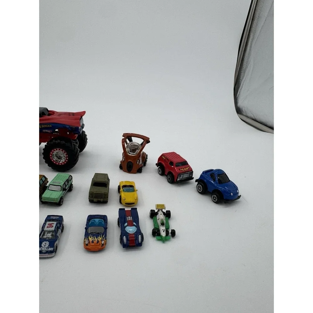 Mixed‎ Lot 23 Diecast Toy Cars Hot Wheels Matchbox Micro Machines Vintage